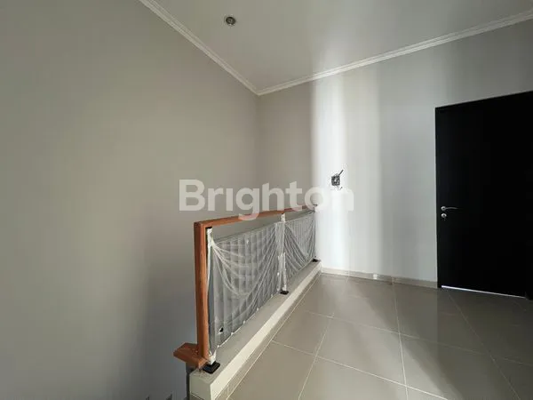 image RUNGKUT DEKAT MERR ROW 3 MOBIL (5)