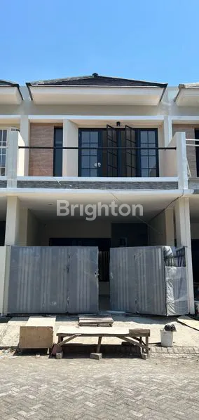 image RUNGKUT DEKAT MERR ROW 3 MOBIL (1)