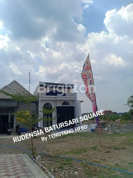 image HUNIAN NYAMAN ALA AMERIKA BATURSARI SQUARE (1)