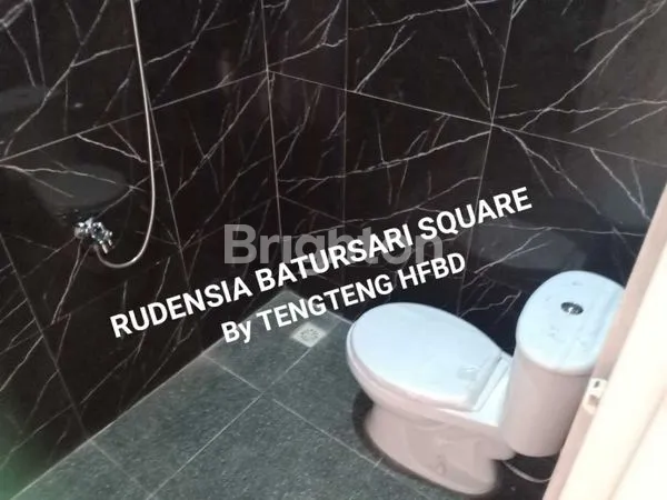 image HUNIAN NYAMAN ALA AMERIKA BATURSARI SQUARE (3)