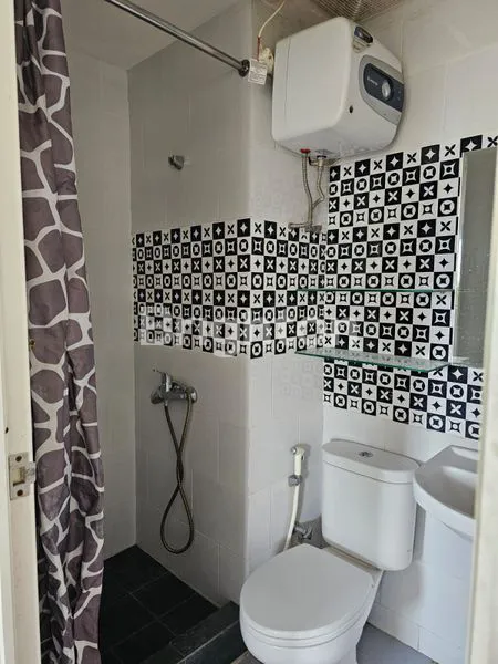 image APARTEMEN SIAP HUNI DI EAST COAST, FURNISH KOMPLIT (2)