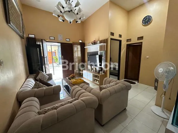 image RUMAH CANTIK 3KT AKSES MOBIL DEPOK (4)