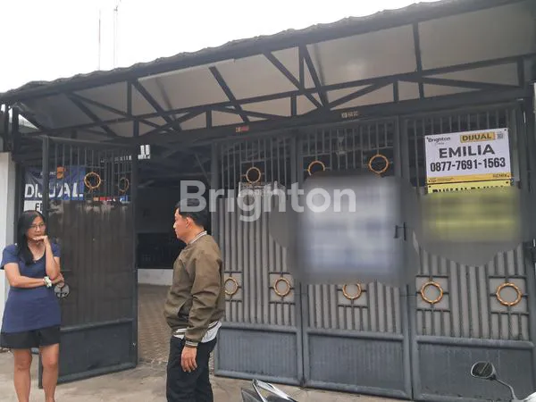 RUMAH 4 LANTAI BERSIH ,NYAMAN ,COCOK UNTUK KOS KOSAN