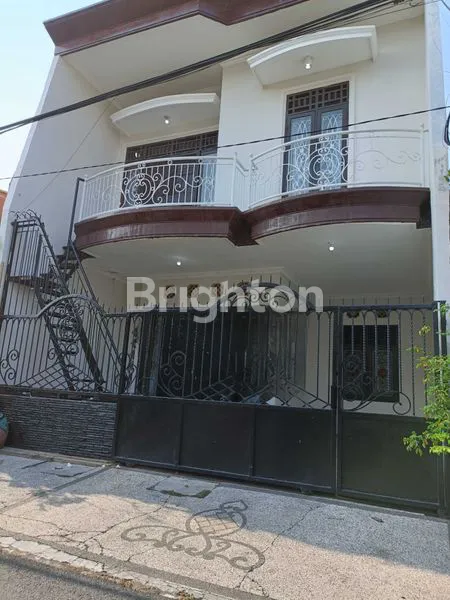 image RUMAH 2 LANTAI SIAP HUNI LOKASI STRATEGIS DI KAWASAN PAKIS TIRTOSARI  (1)