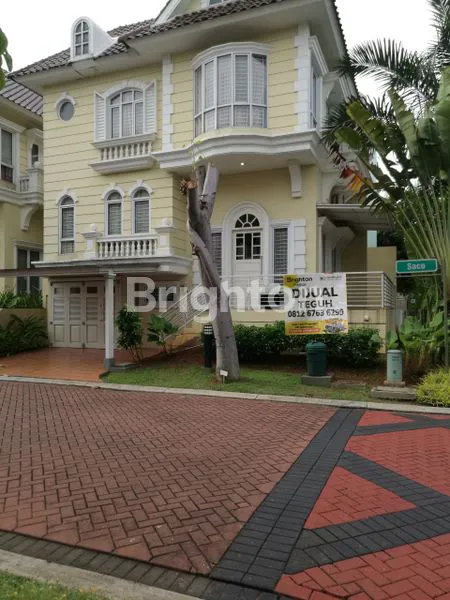 image RUMAH 3 LANTAI SEMI FURNISHED SIAP HUNI DI MONTANA VILLAGE BY PARAMOUNT LAND GADING SERPONG TANGERANG (1)