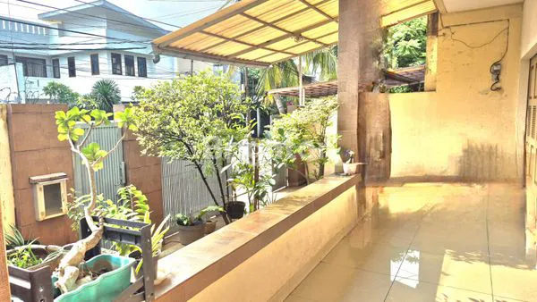 image RUMAH LUAS MEWAH CIDODOL KEBAYORAN LAMA (8)