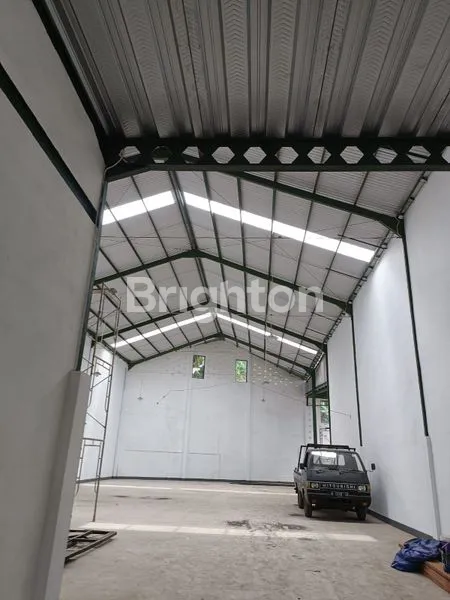 image DISEWAKAN GUDANG LUAS HARGA TERJANGKAU DI DEKAT ABD SALEH PAKIS KABUPATEN MALANG (3)