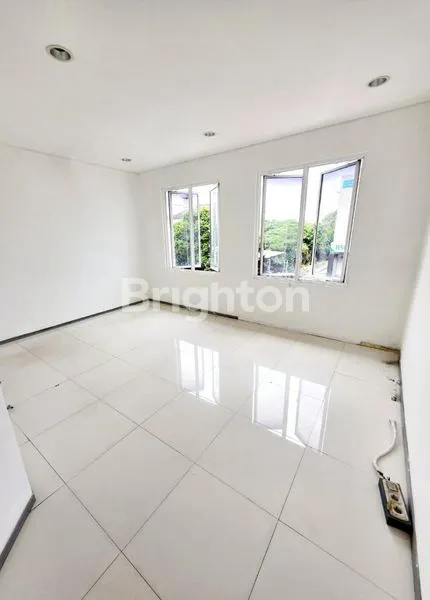 image RUKO KEBAYORAN BARU JAKARTA SELATAN STRATEGIS (4)