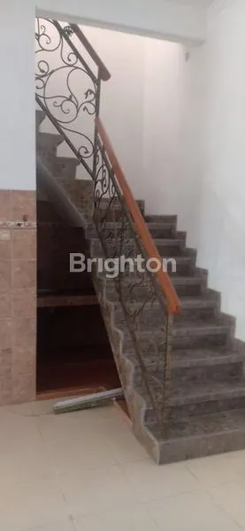 image RUMAH 4KT 3KM KAWASAN FAVORIT DAN STRATEGIS DI GRIYA SHANTA (7)