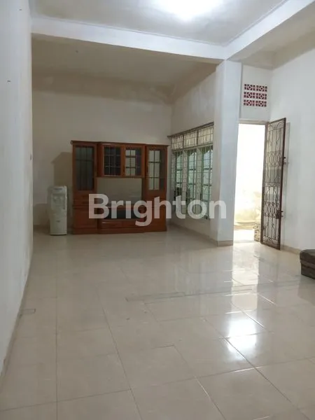 RUMAH 280 M² DIJUAL DISEWAKAN DI KUPANG TEBA TELUKBETUNG BANDAR LAMPUNG. PINGGIR JALAN UTAMA