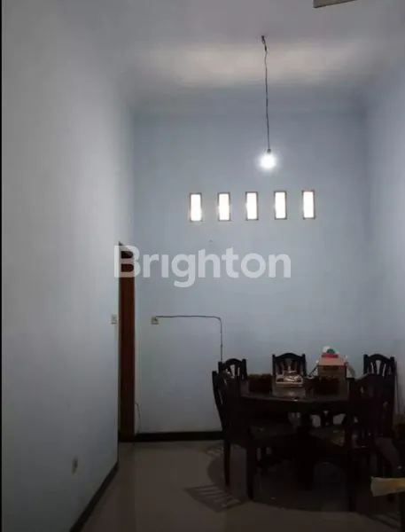 image DIJUAL RUMAH MEWAH DI KAWASAN EKSKLUSIF GENTAN, DEKAT MALL LUWES. (4)