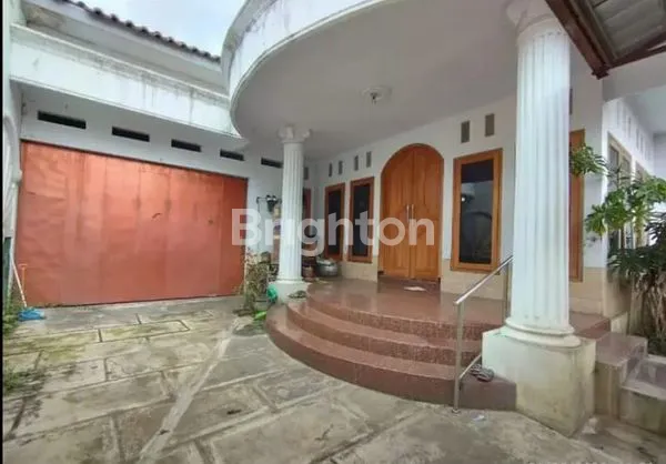 image DIJUAL RUMAH MEWAH DI KAWASAN EKSKLUSIF GENTAN, DEKAT MALL LUWES. (5)