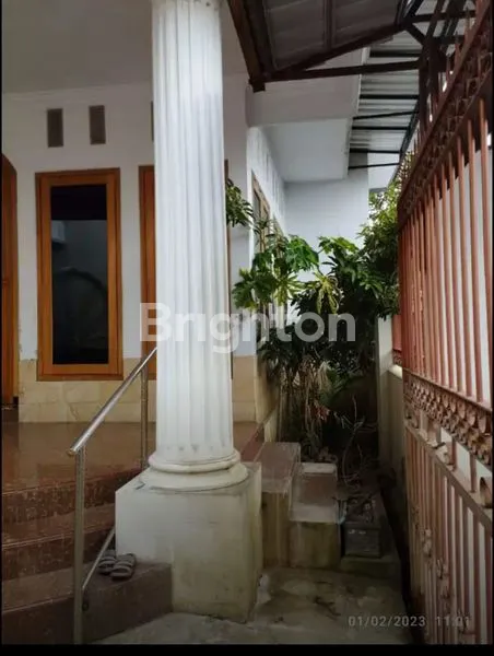image DIJUAL RUMAH MEWAH DI KAWASAN EKSKLUSIF GENTAN, DEKAT MALL LUWES. (8)