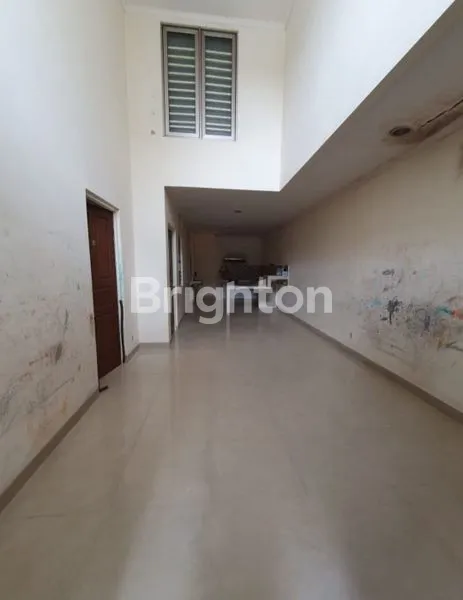 image RUMAH 1½ LANTAI SIAP HUNI STRATEGIS, TAMAN SEMANAN INDAH (4)