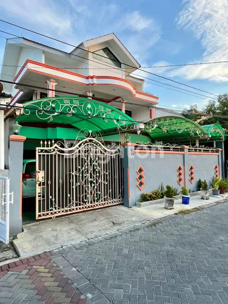 image RUMAH MEWAH KLASIK DIJUAL FULL FURNISHED (1)