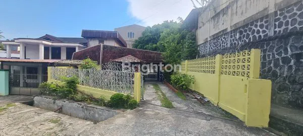 image RUMAH DIJUAL LOKASI DI TENGAH KOTA (3)