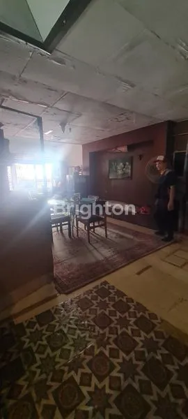 image RUMAH DIJUAL LOKASI DI TENGAH KOTA (6)