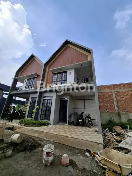 TOWNHOUSE DENGAN CLUB HOUSE MEWAH