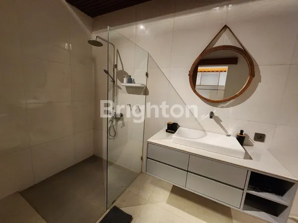 image FOR RENT – MODERN 2-BEDROOM VILLA IN CEMAGI, MENGWI (6)