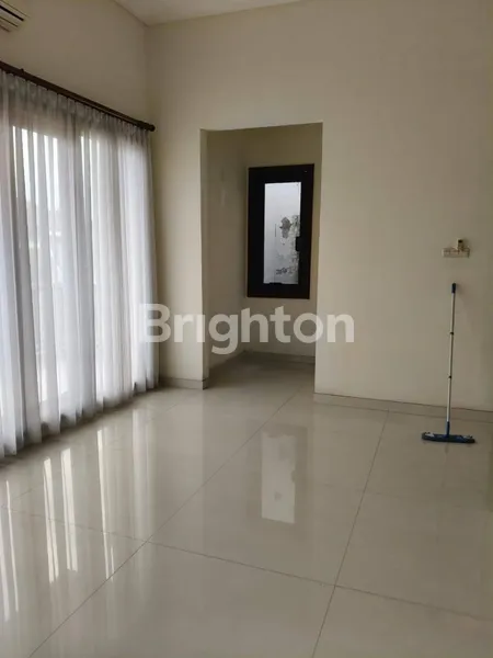 image RUMAH LUX 2 LANTAI JL DHARMAHUSADA MAS (2)