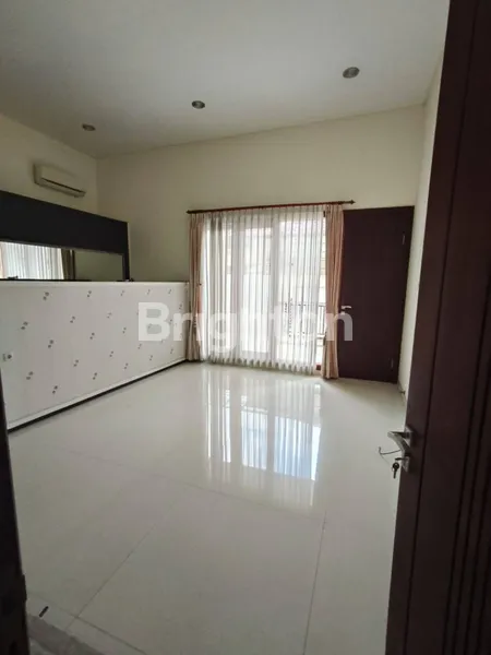 image RUMAH LUX 2 LANTAI JL DHARMAHUSADA MAS (8)