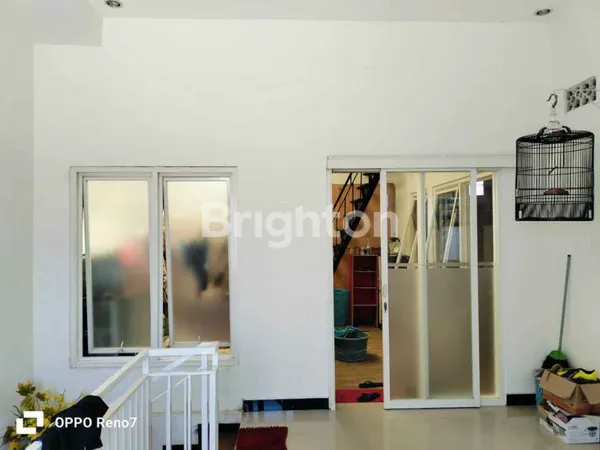 image HUNIAN NYAMAN & TERAWAT 3 LANTAI DI SURABAYA PUSAT (3)