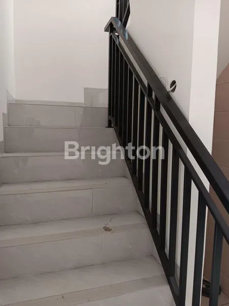 image DI JUAL HUNIAN MODERN 2 LANTAI GADING SERPONG (5)