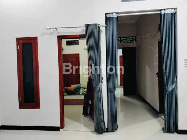 image HUNIAN NYAMAN & TERAWAT 3 LANTAI DI SURABAYA PUSAT (7)