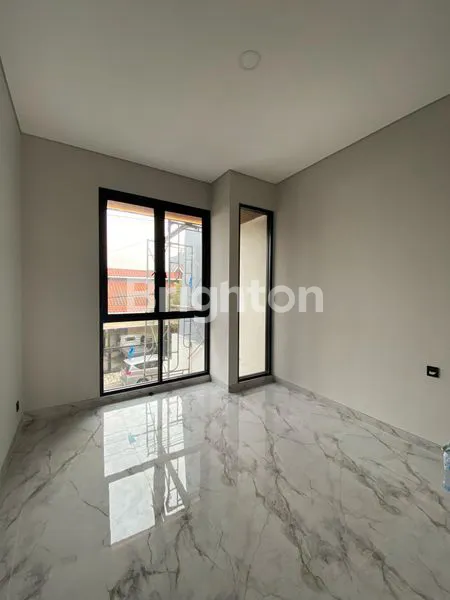 image RUMAH BARU DI MANYAR KERTOARJO DEKAT KERTAJAYA DHARMAHUSADA GALAXYMALL MERR   (6)