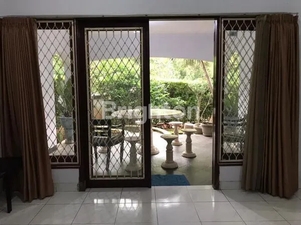 image JUAL RUMAH LUAS, ASRI, SIAP HUNI, DILOKASI STRATEGIS (3)