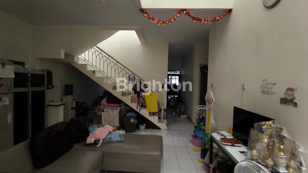 image RUMAH STRATEGIS SURABAYA, DEKAT FASILITAS UMUM (2)