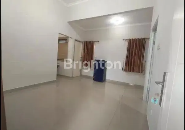 image RUMAH CANTIK DESAIN MINIMALIS  — NYAMAN BERADA DI TENGAH KOTA (7)