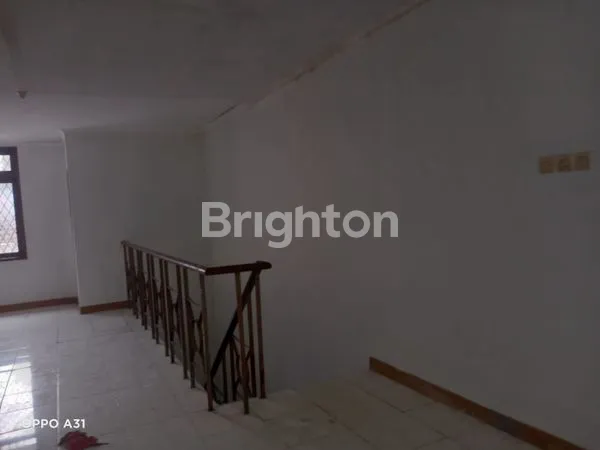 image GUDANG PINGGIR JALAN RAYA HARGA BERSAHABAT (8)