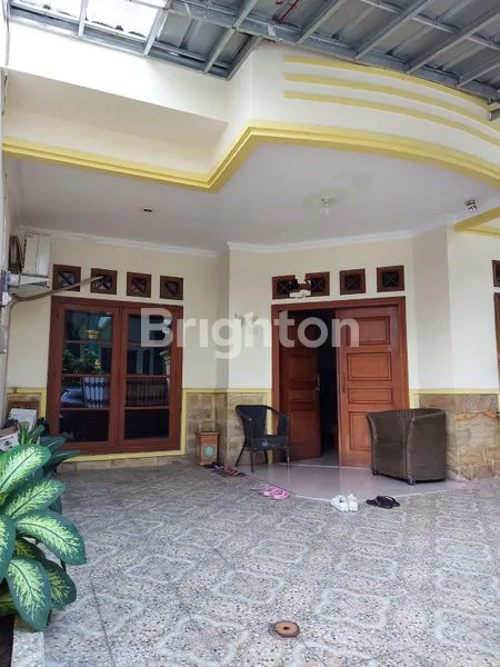 image DI JUAL RUMAH MEWAH 3 LANTAI DI JAKARTA TIMUR, 3-5 MENIT KE TOL PULOMAS/CEMPAKA PUTIH, 5 MENIT KE RAWAMANGUN, 5-10 MENIT KE ARION MALL, 15-20 MENIT KE MALL KELAPA GADING, 7-10 MENIT KE RS  PERSAHABATAN (2)