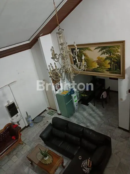 image RUMAH BESAR & SIAP HUNI DI PUSAT JAKARTA – CARPORT 3 MOBIL, 3,5 LANTAI (5)