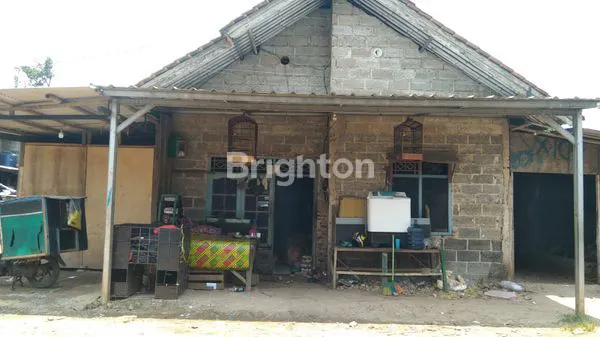 image RUMAH  BISA BUAT USAHA PINGGIR JALAN  STRATEGIS LUAS HALAMAN BISA MASUK TRUK (2)