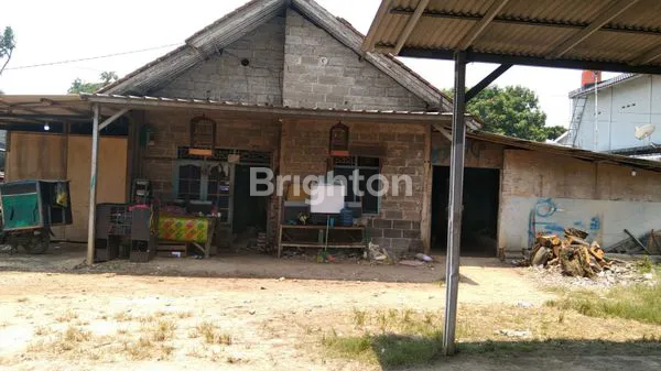 image RUMAH  BISA BUAT USAHA PINGGIR JALAN  STRATEGIS LUAS HALAMAN BISA MASUK TRUK (1)