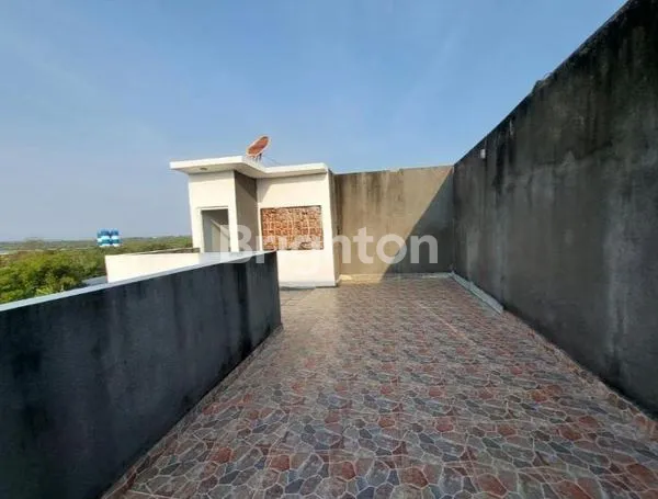 image RUMAH MEWAH ADA KOLAM RENANG  DI BENOA (7)