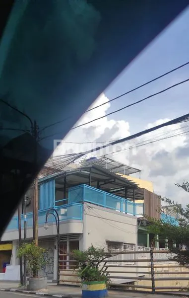 image RUKO 3 LANTAI DENGAN BASEMENT DI DALEM KAUM – LOKASI STRATEGIS COCOK UNTUK USAHA (7)