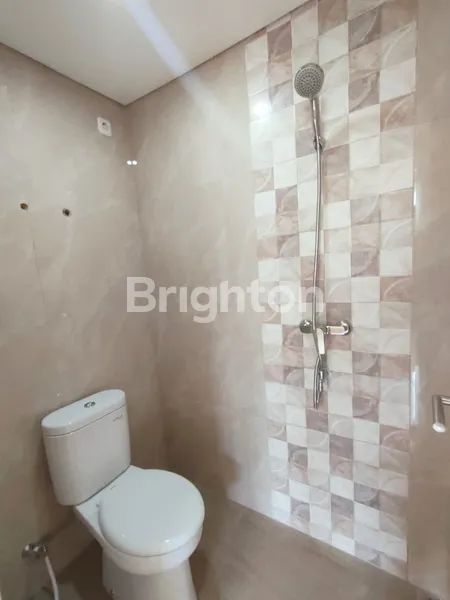 image RUMAH BARU GRESS KENJERAN PLOSO SURABAYA ROW 3 MOBIL KUSEN ALUMINIUM (6)