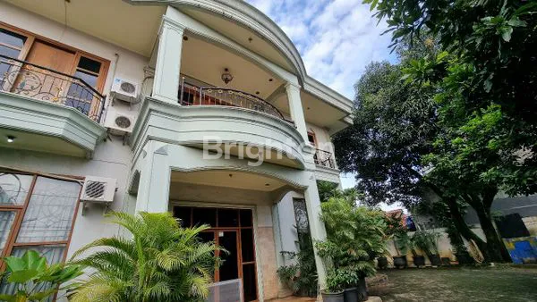 image RUMAH SIAP HUNI 2 LANTAI CIBUBUR (3)