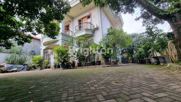 image RUMAH SIAP HUNI 2 LANTAI CIBUBUR (2)
