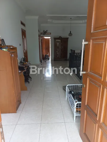 image RUMAH 160M2  SIAP HUNI 2 LANTAI BANJAR WIJAYA  (3)