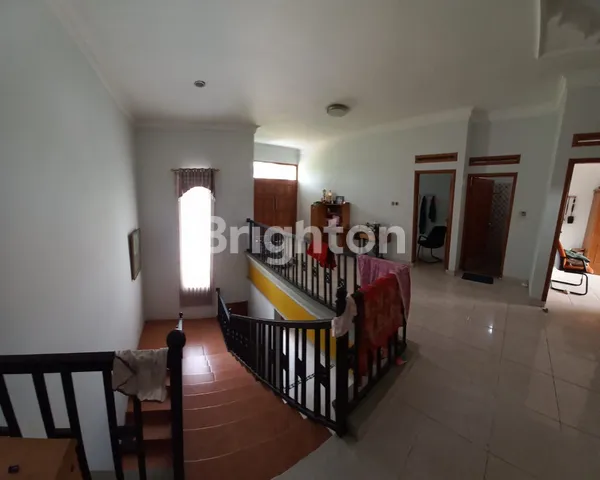 image RUMAH 160M2  SIAP HUNI 2 LANTAI BANJAR WIJAYA  (5)