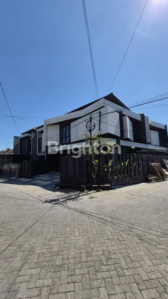 image RUMAH BARU GRESS MANYAR INDAH ARSITEKTUR MODERN TERBARU, DEKAT UNAIR, KLAMPIS, DHARMAHUSADA, KERTAJAYA INDAH, TUNJUNGAN, DARMO (5)