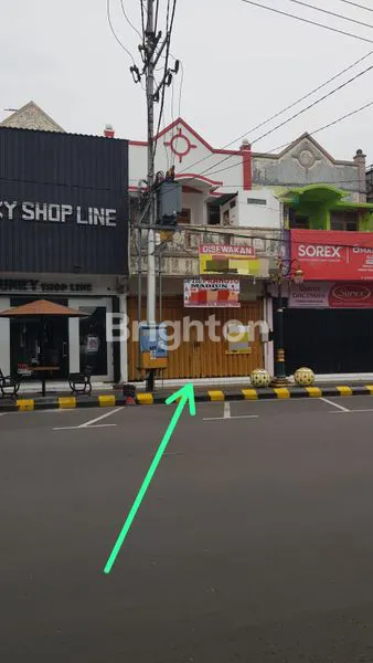 RUKO TENGAH KOTA DISEWAKAN