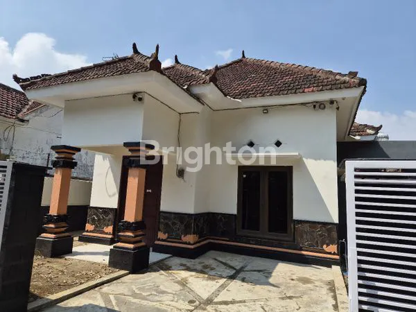 image DIJUAL RUMAH HOOK & RUANG DAPUR ALAT LENGKAP DEKAT KAMPUS KOTA MALANG (2)