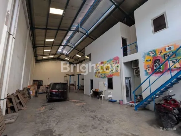 image GUDANG SIAP PAKAI ROW JALAN LEBAR DI PERGUDANGAN RITZGATE (5)