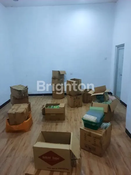 image RUMAH HOOK, UWTO MASIH PANJANG,   DENGAN LUAS TANAH DAN GUDANG YANG LUAS, BELAKANG INDOMOBIL, BALOI, LUBUK BAJA, KOTA BATAM (3)