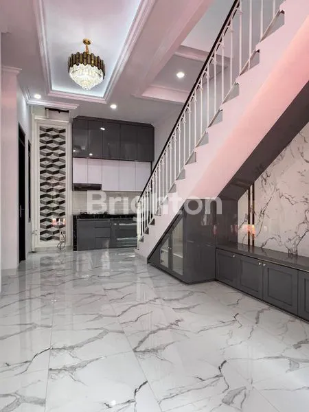 image DIJUAL RUMAH MEWAH DI JAGAKARSA (3)